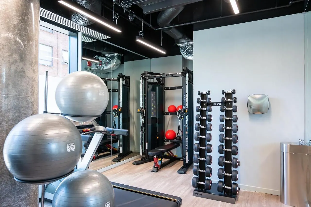 Staycity Aparthotels Dublin City Quay 4*,
